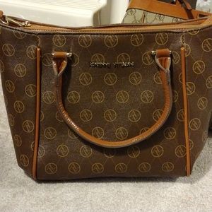 Adrienne vittadini hand bag